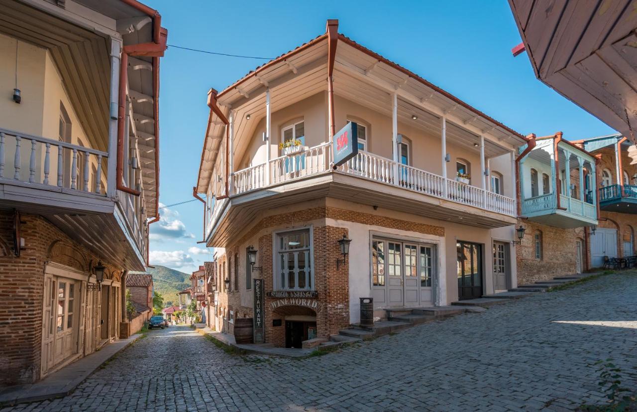 Hotel History • Სასტუმრო Ისტორია Siğnaği Dış mekan fotoğraf